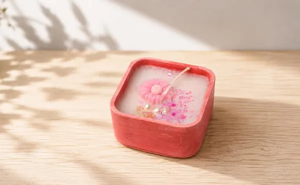 Floral_Soy_Wax_Candle_In_Ceramic_Bowl