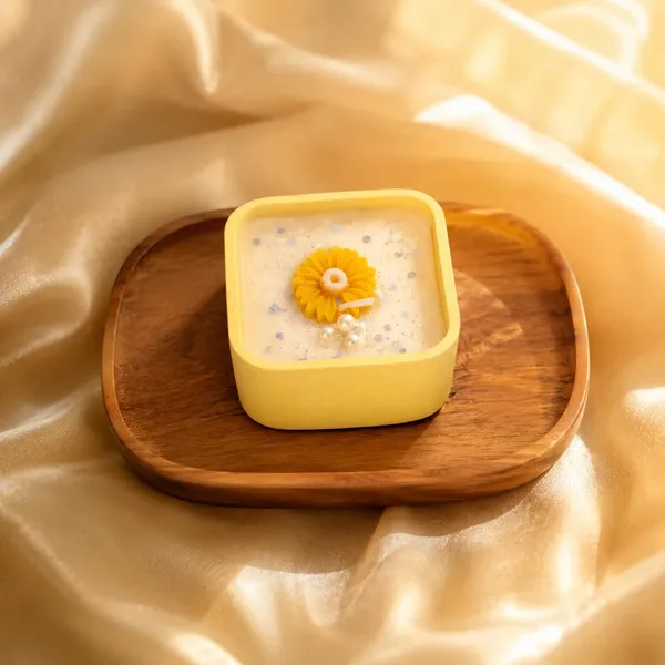 Soy_Wax_Candle_In_Ceramic_Bowl