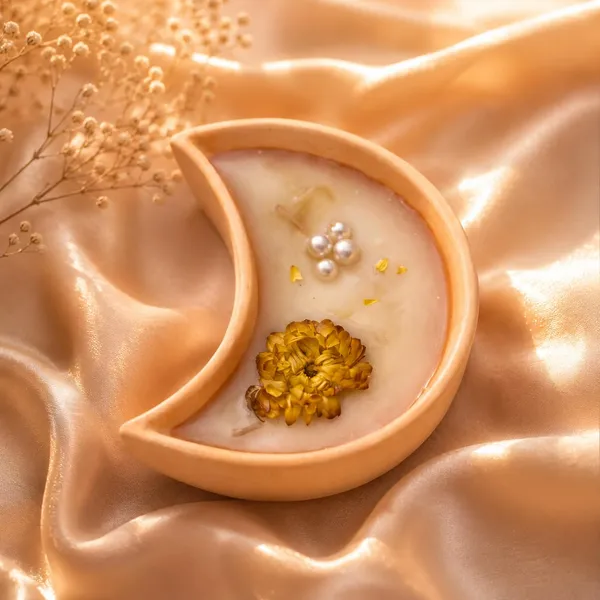 Crescent_Candle_In_Ceramic_Bowl