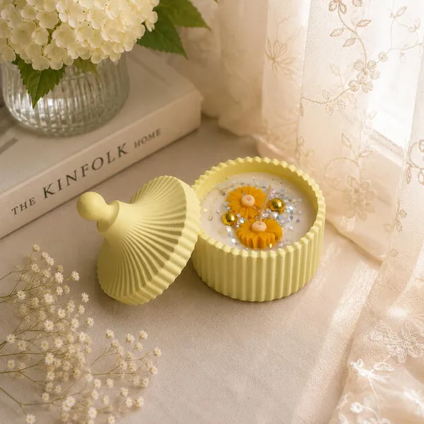 Amber_Jar_Soy_Wax_Candle_With_Ceramic_Lid