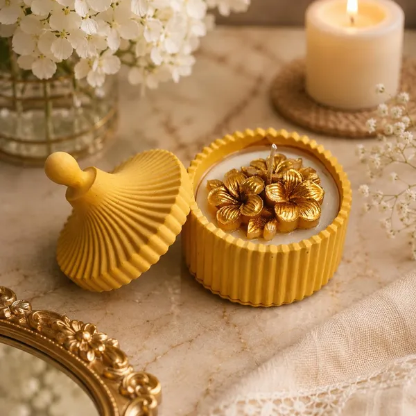 Scented_Soy_Candle_With_Ceramic_Lid