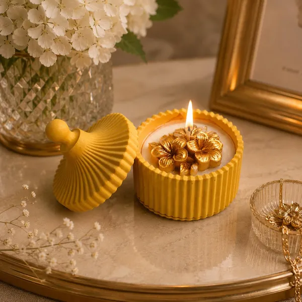 Scented_Soy_Candle_With_Ceramic_Lid