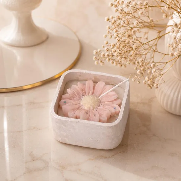 Floral_Soy_Wax_Candle_In_Ceramic_Bowl