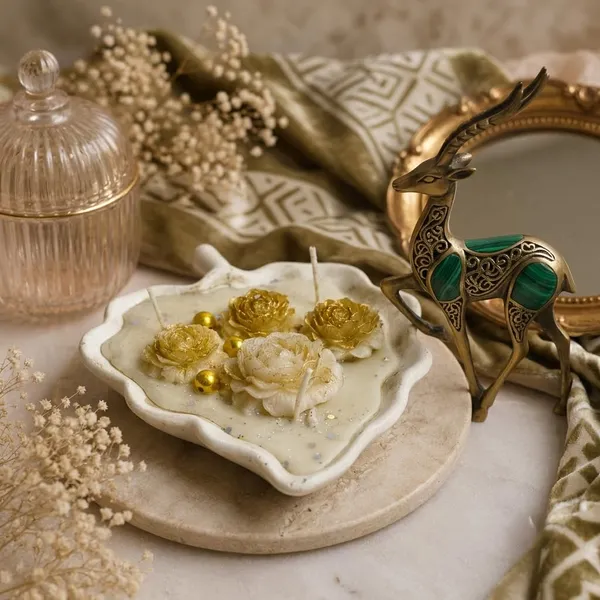 Soy_Wax_Candle_In_Ceramic_Leaf_Bowl