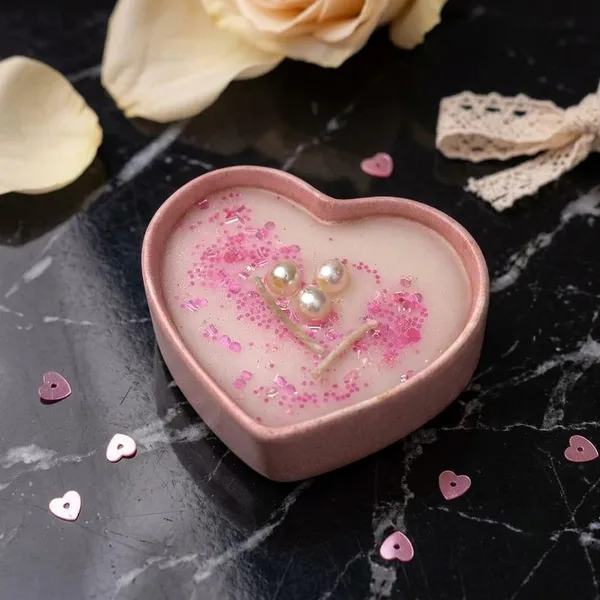 Heart_Shaped_Soy_Wax_Candle_In_Ceramic_Bowl