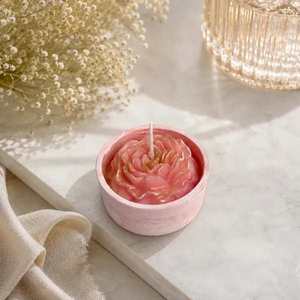 Soy_Wax_Scented_Candle_In_Ceramic_Bowl