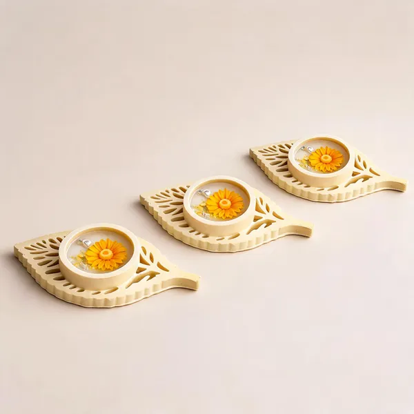 Soy_Wax_Floral_Sunflower_Candle_In_Ivory_Leaf_Shaped_Holder_|_Pack_Of_3