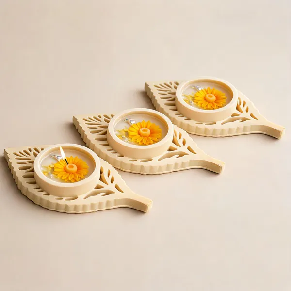 Soy_Wax_Floral_Sunflower_Candle_In_Ivory_Leaf_Shaped_Holder_|_Pack_Of_3