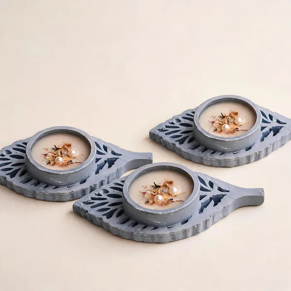 Soy_Wax_Botanical_Floral_Candle_In_Dusty_Blue_Leaf_Holder_|_Pack_Of_3