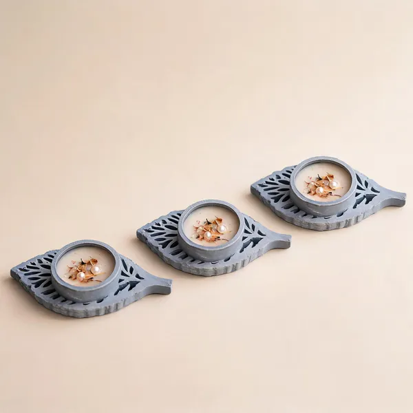 Soy_Wax_Botanical_Floral_Candle_In_Dusty_Blue_Leaf_Holder_|_Pack_Of_3