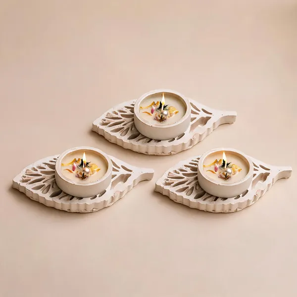 Soy_Wax_Dried_Floral_Pearl_Candle_In_Ivory_Leaf_Holder_|_Pack_Of_3
