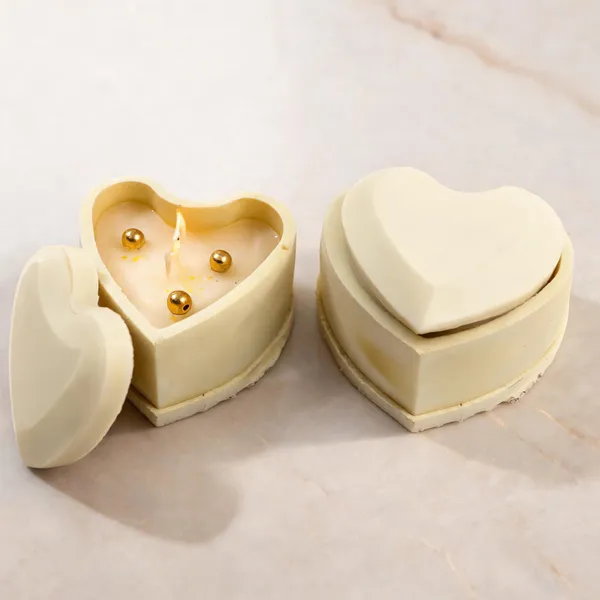 Soy_Wax_Heart_Shaped_Candle_In_Ivory_Resin_Art_Box_|_Pack_Of_2