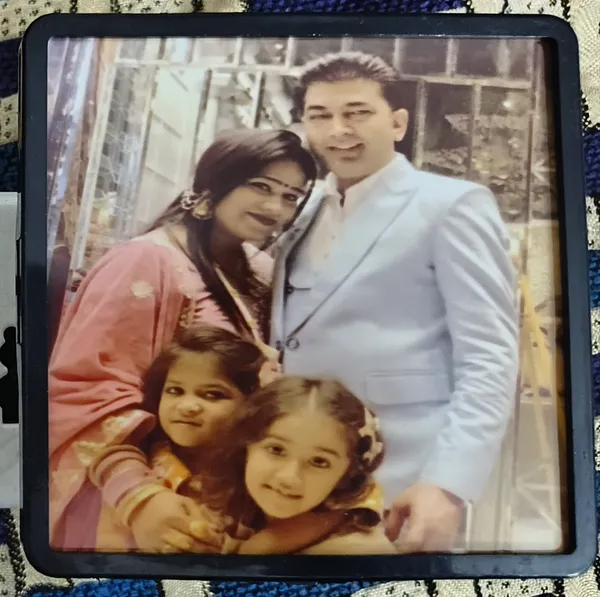 Night_Lamp_with_Personalised_Photo_,_Family_Photo_in_square_Shape_one_pcs_set
