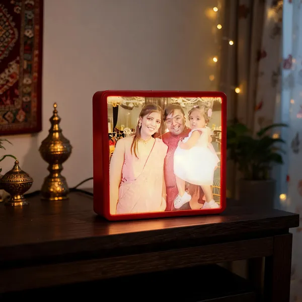 Night_Lamp_With_Personalised_Photo__Family_Photo_In_Square_Shape_One__Pcs_Set