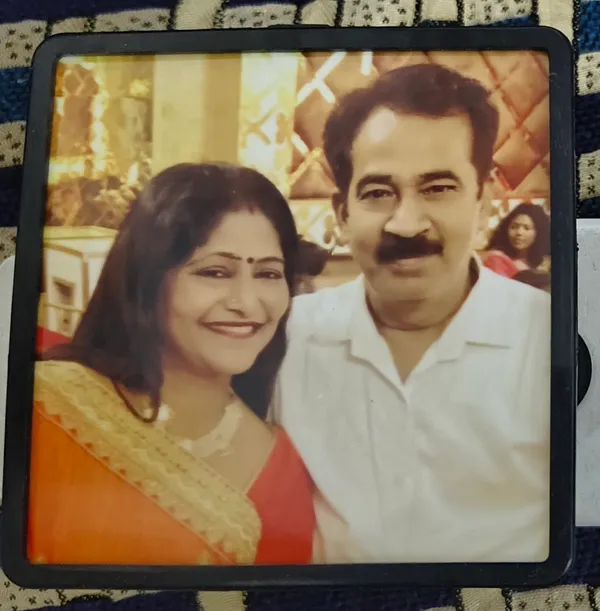 Night_Lamp_with_Personalised_Photo_,_Family_Photo_in_square_Shape_one_pcs_set