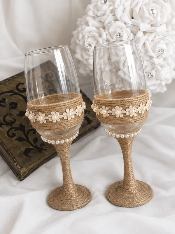 Lace_Amour_Rustic_Champagne_Glasses