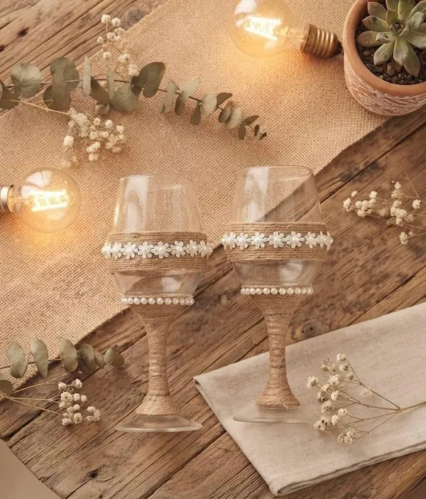 Lace_Amour_Rustic_Champagne_Glasses