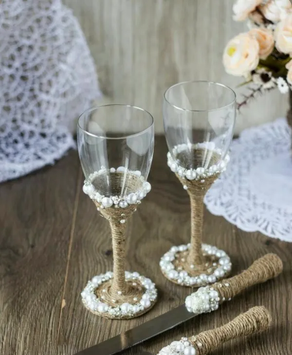 Glass_Rustic_Pearl_Embellished_Wine_Glasses
