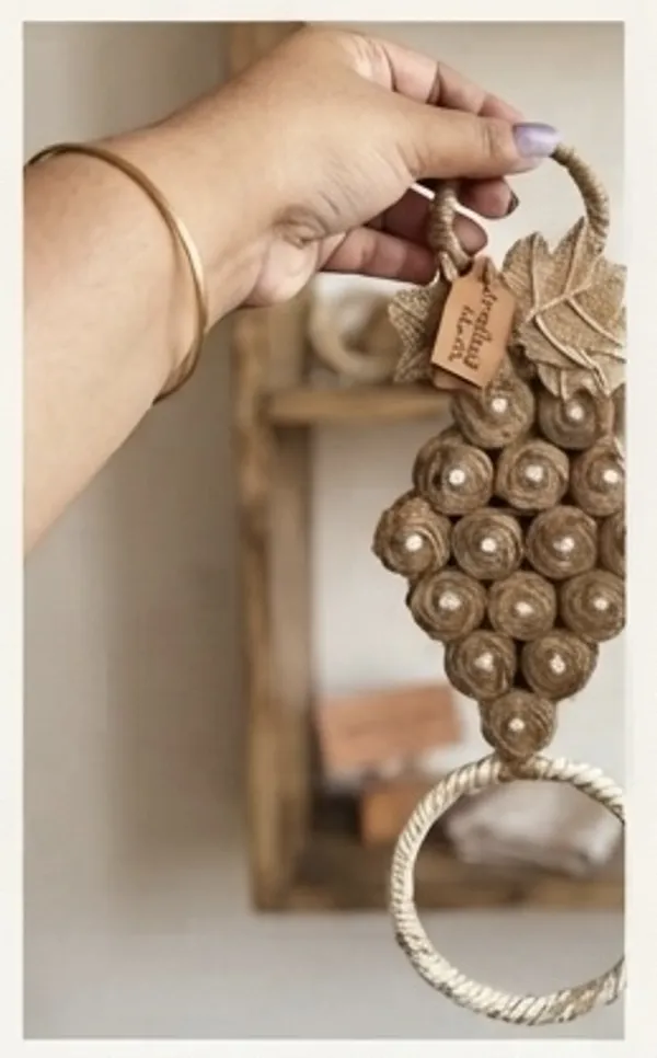 Golden_Harvest_Jute_Embellished_Towel_Hanger