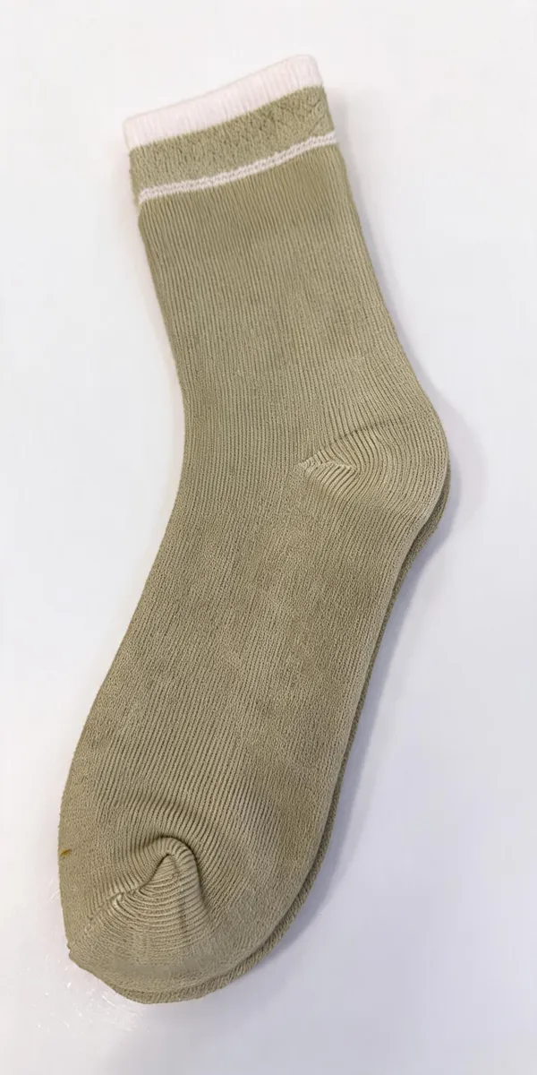 Green_Ribbed_Crew_Socks_For_Unisex_Wear