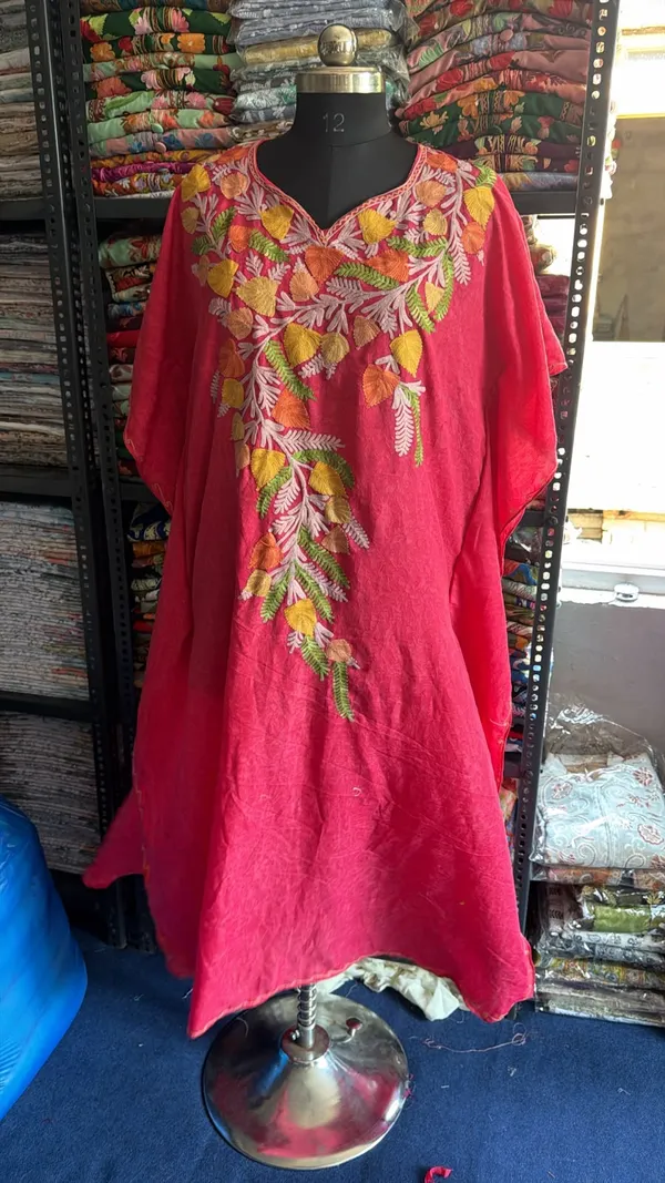 Pink_Cotton_Crush_Relaxed_Fit_Floral_Embroidered_Kaftan_For_Women