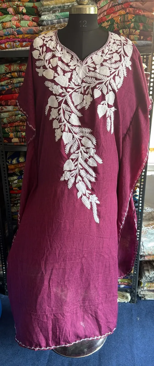 Maroon_Cotton_Crush_Straight_Fit_Floral_Embroidered_Kaftan_For_Women