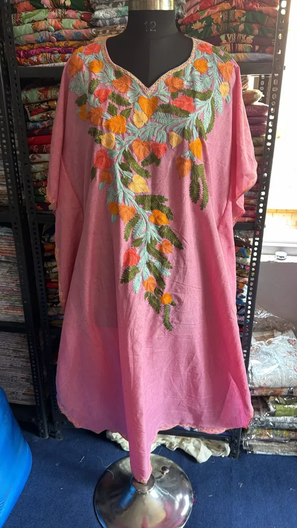 Pink_Cotton_Crush_Relaxed_Fit_Floral_Embroidered_Kaftan_For_Women