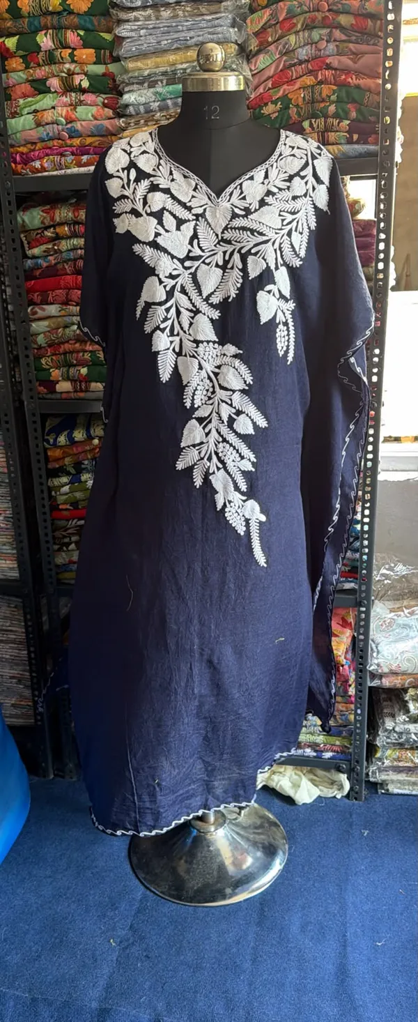 Navy_Blue_Cotton_Crush_Straight_Floral_Embroidered_Kurta_For_Women