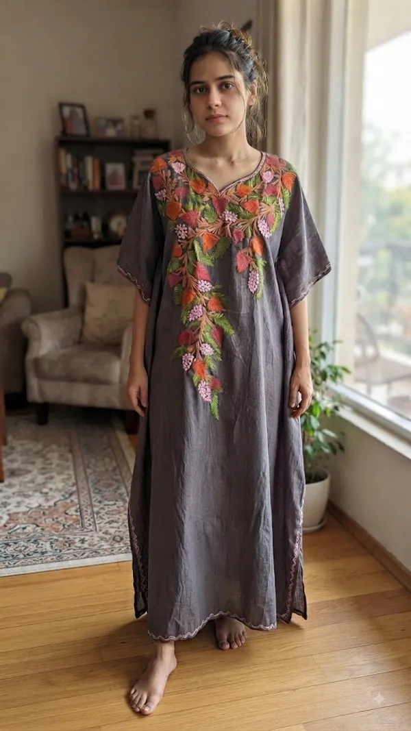 Grey_Cotton_Crush_Relaxed_Fit_Floral_Embroidered_Kashmiri_Kaftan_For_Women