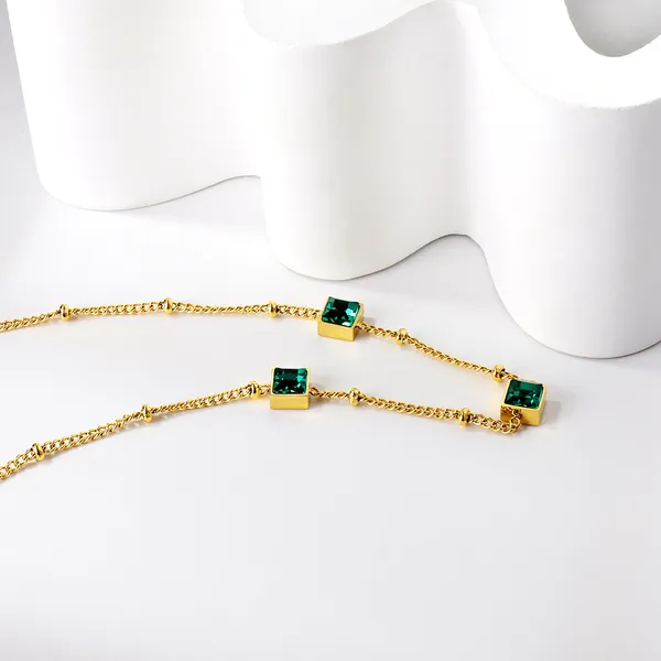 Gold_Tone_Green_Stone_Necklace_for_Women