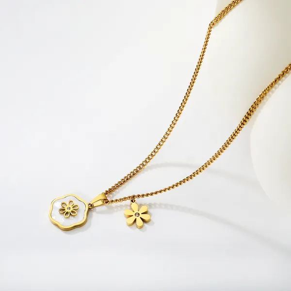 Gold_Tone_Floral_Pendant_Necklace_for_Women