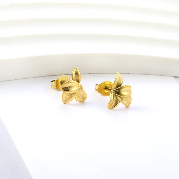 Gold_Floral_Stud_Earrings_for_Women