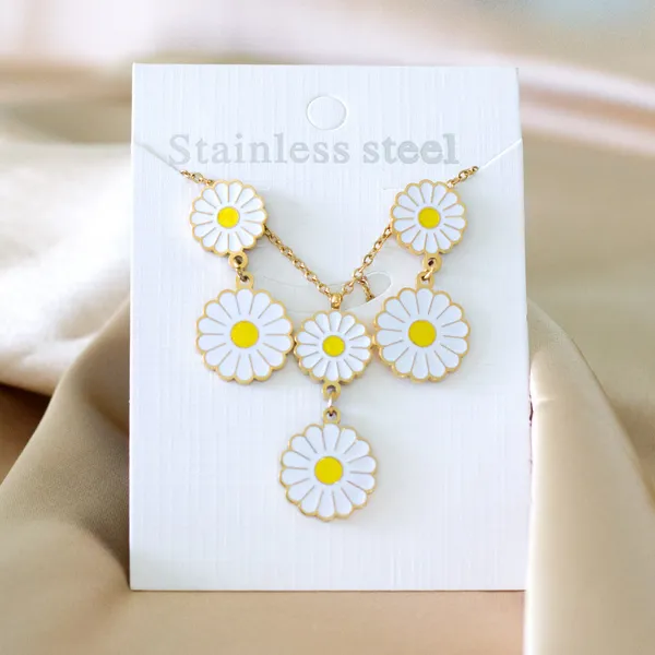 Gold_Tone_Floral_Necklace_And_Earrings_Set_for_Women