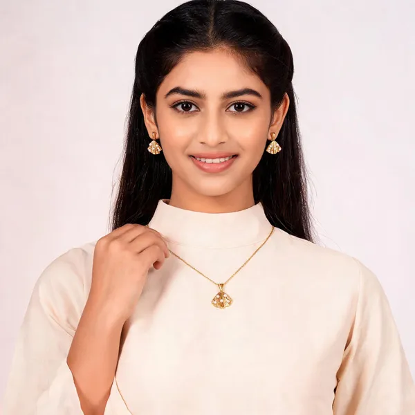 Gold-Tone_Shell_Design_Necklace_And_Earrings_Set_for_Women