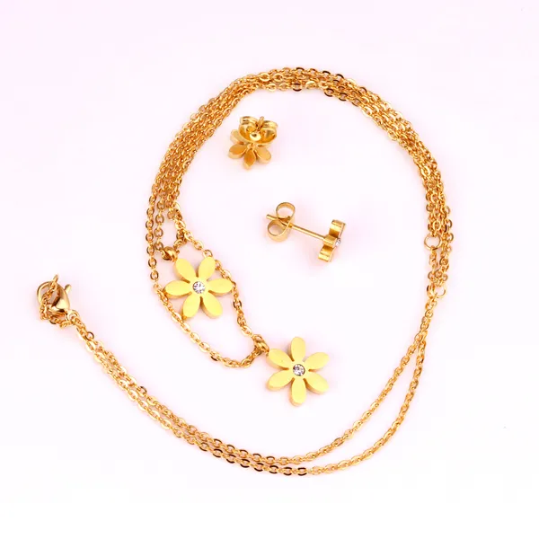 Gold_Plated_Floral_Necklace_And_Earrings_Set_for_Women