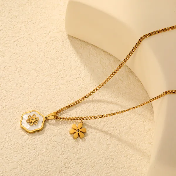 Gold_Tone_Floral_Pendant_Necklace_for_Women