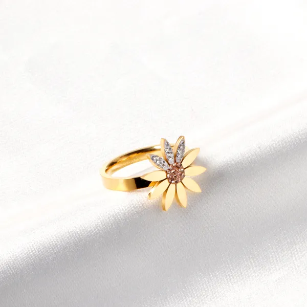 Gold_Plated_Floral_Ring_for_Women