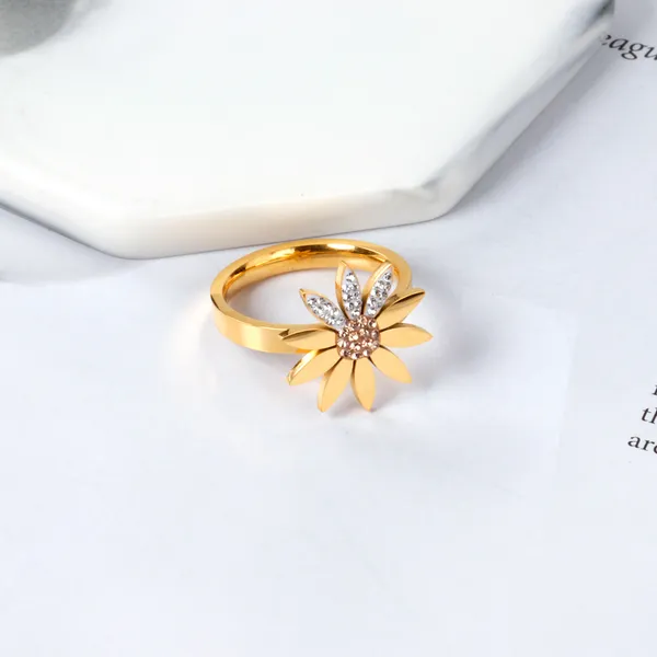 Gold_Plated_Floral_Ring_for_Women