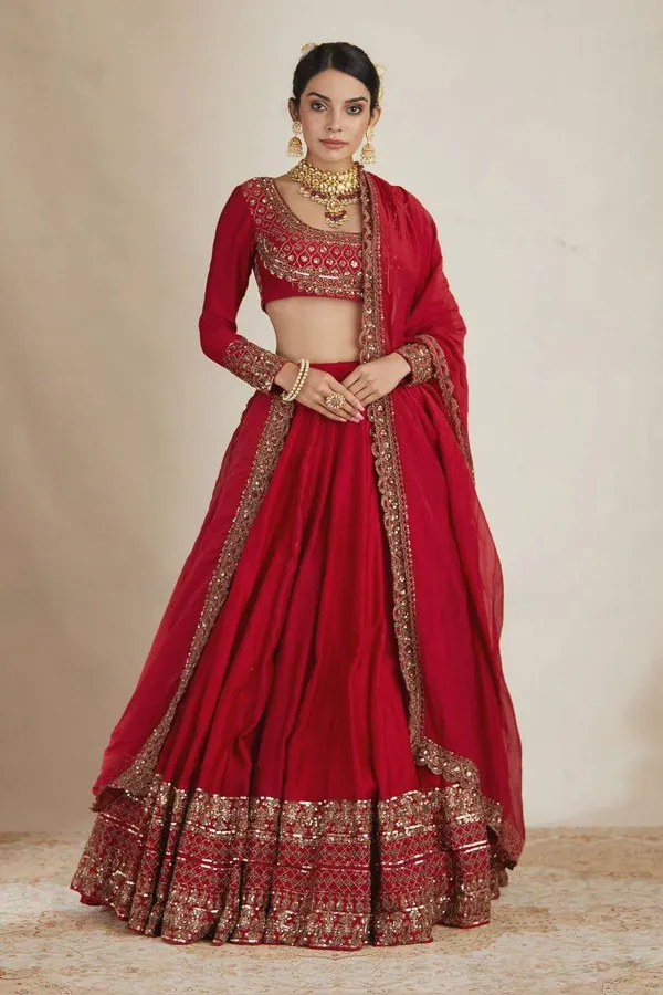 Red_Embroidered_Lehenga_Choli_Set_for_Women