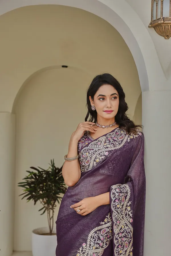 Vayra_Sarees_Is_Launching_New_Festival_Wedding_Saree_Dual_Tone_Bandhej_Unstitched_For_A_Custom_Fit_Blouse