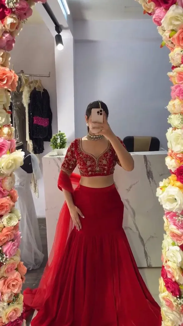 Red_Embroidered_Lehenga_Choli_for_Women