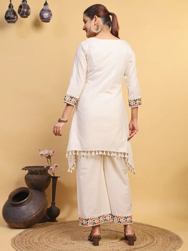 Cream_Printed_Kurta_Set_for_Women