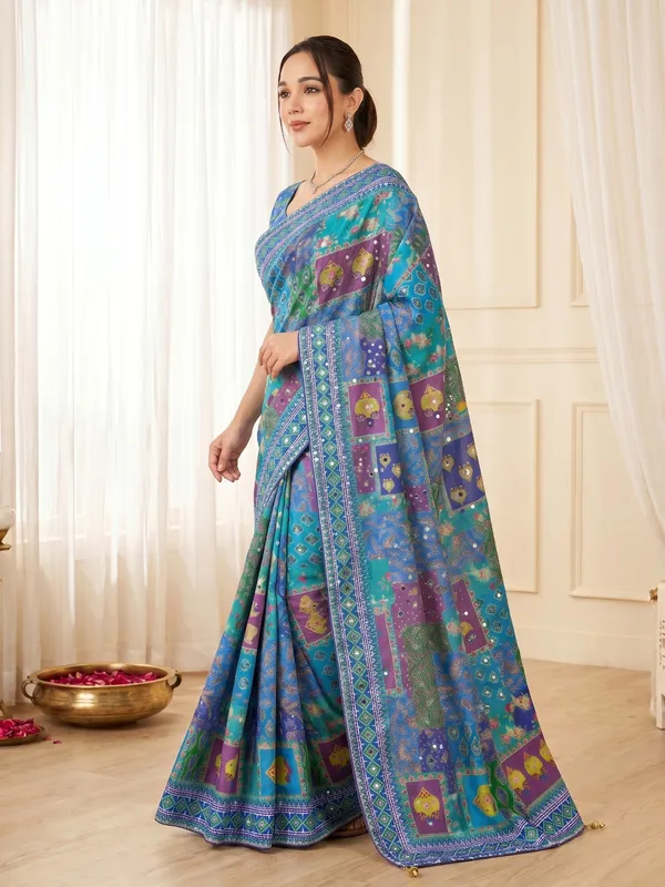 New_Launching_Vayara_ajarakh_print_with_real_mirror_work_and_pallu_fancy_real_diamond_latkan_Saree