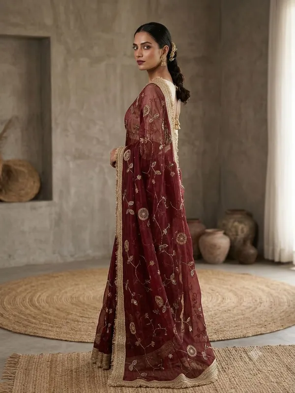 New_Launching__Vayara_c_pallu_birts_embroidery_work_with_ready_made_lace_border_Saree