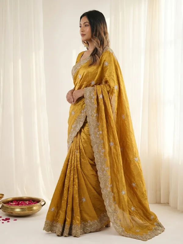 Vayara_launching_new_5_mm_mat_sequence_work_with_gold_zari_thread_embroidered_work_and_whole_sarees_have_multi_thread_butta_work_and_Arco_border_work_saree