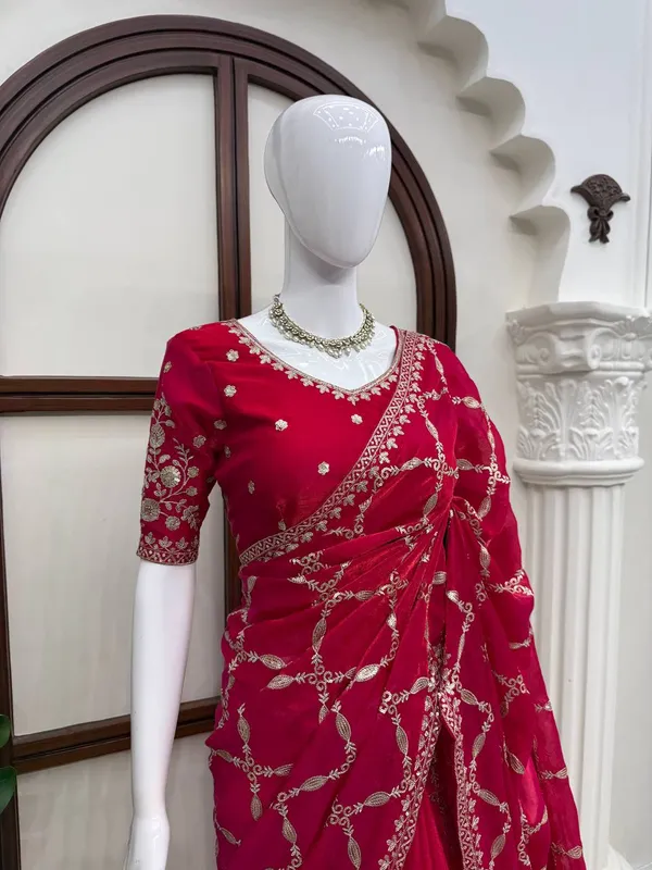 Magenta_Embroidered_Saree_for_Women