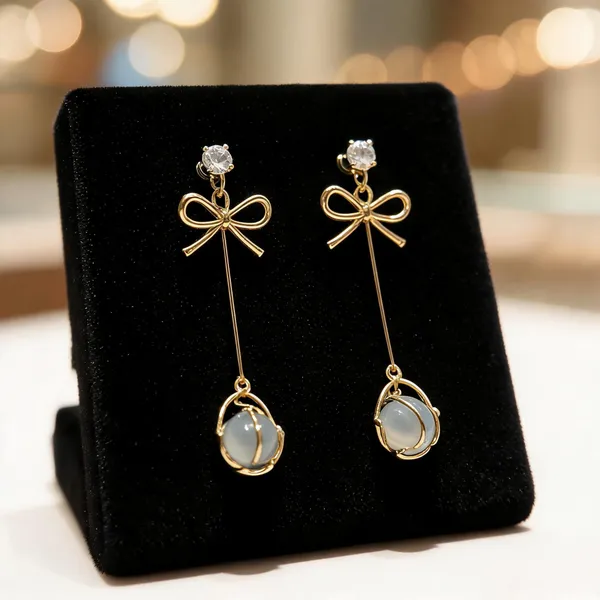 Gold_Alloy_Drop_&_Dangle_Earrings_For_Women