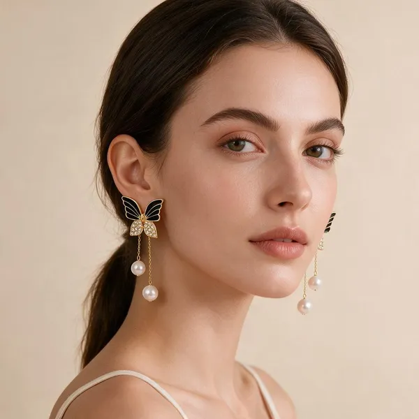 Gold_Pearl_&_Crystal_Rhinestone_&_Alloy_Drop_&_Dangle_Earrings_For_Women