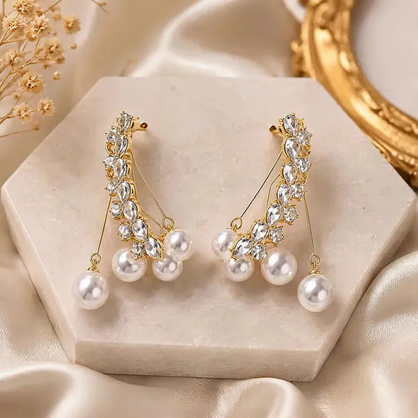 Gold_Pearl_&_Crystal_Rhinestone_&_Alloy_Drop_&_Dangle_Earrings_For_Women