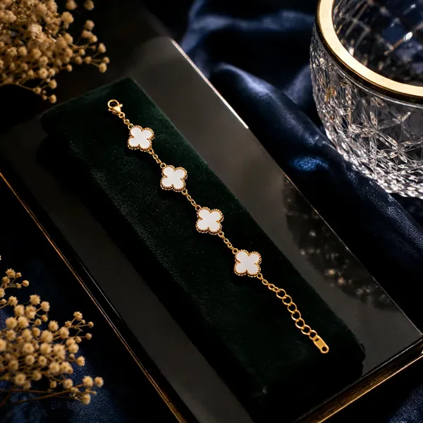 Gold_Alloy_Bracelet_For_Women
